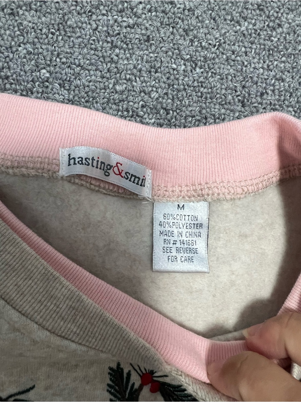 Embroidered Crewneck Sweatshirt in Beige with Pink Trim Women’s M - Picture 4 of 6